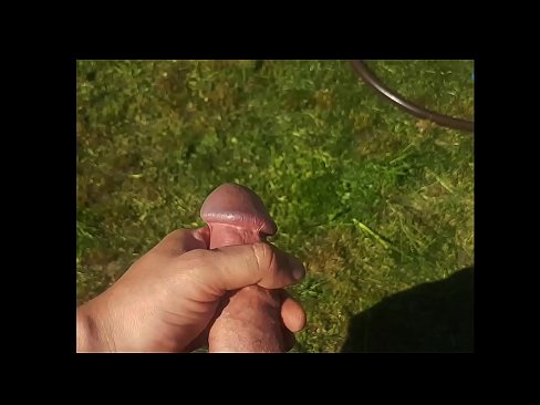❤️ Bidh hottie a 'faighinn a pussy pinc fucked agus cums le squirt ann an gàrradh samhraidh ❤❌  Bhidio anal  leinn